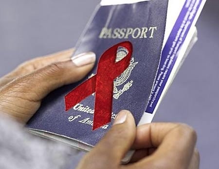 Prohibición del ingreso de personas con VIH a EE.UU.